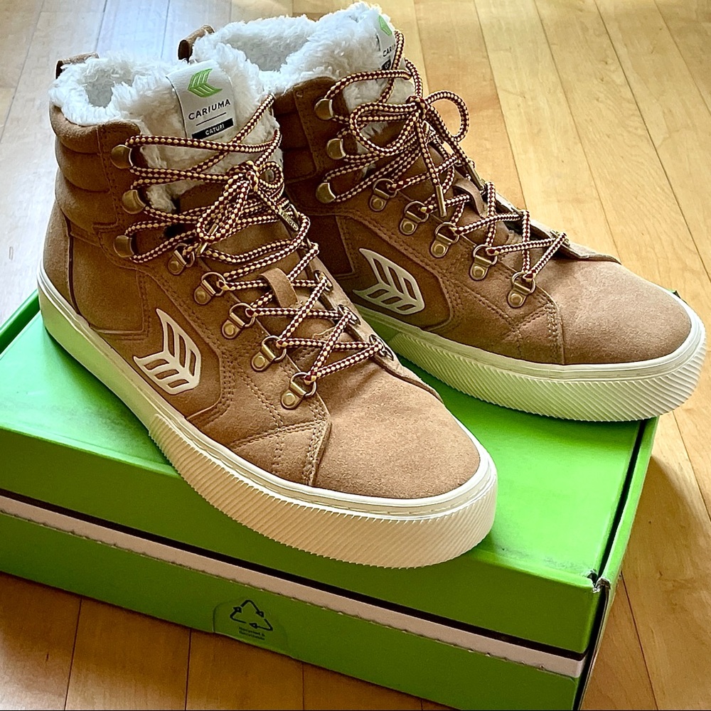 Cariuma Vegan Suede Boot Caturi style